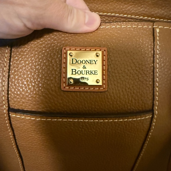 Dooney & Bourke Pebble Grain Small Lexington, Caramel - Picture 4 of 9